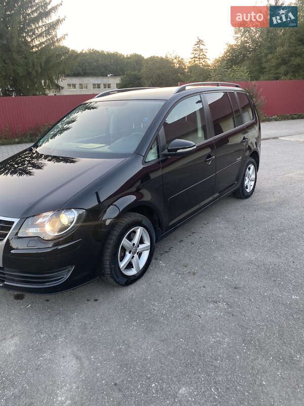 Минивэн Volkswagen Touran 2009 в Тернополе