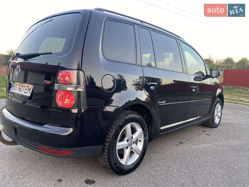Минивэн Volkswagen Touran 2009 в Тернополе
