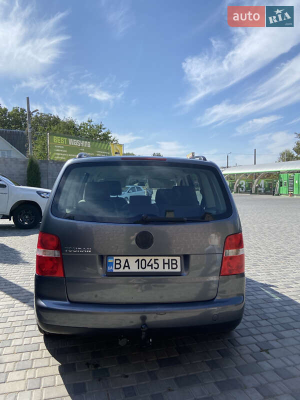 Мінівен Volkswagen Touran 2005 в Кропивницькому