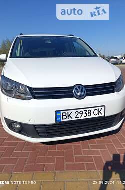 Минивэн Volkswagen Touran 2014 в Ровно