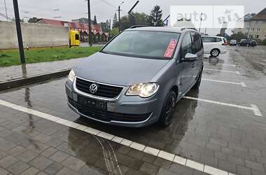 Минивэн Volkswagen Touran 2009 в Ивано-Франковске