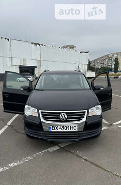 Мінівен Volkswagen Touran 2008 в Одесі