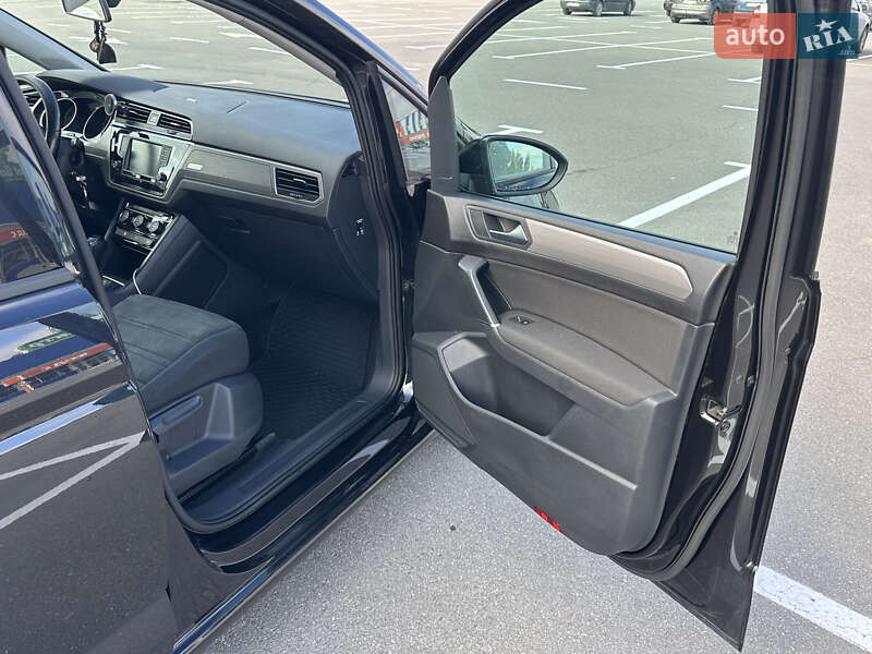 Микровэн Volkswagen Touran 2016 в Каменец-Подольском фото 10 Микровэн Volkswagen Touran 2016 в Каменец-Подольском