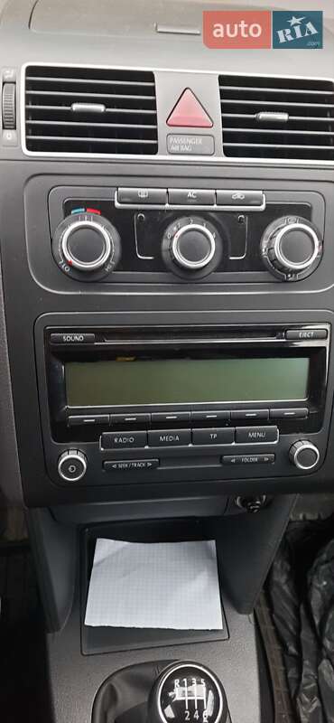 Мінівен Volkswagen Touran 2010 в Тростянці