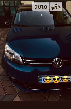 Мінівен Volkswagen Touran 2012 в Чернівцях