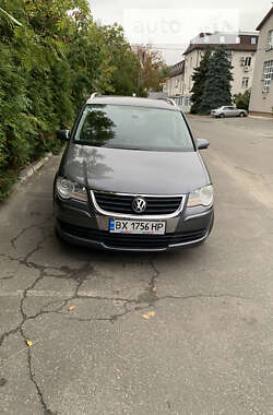 Минивэн Volkswagen Touran 2007 в Киеве