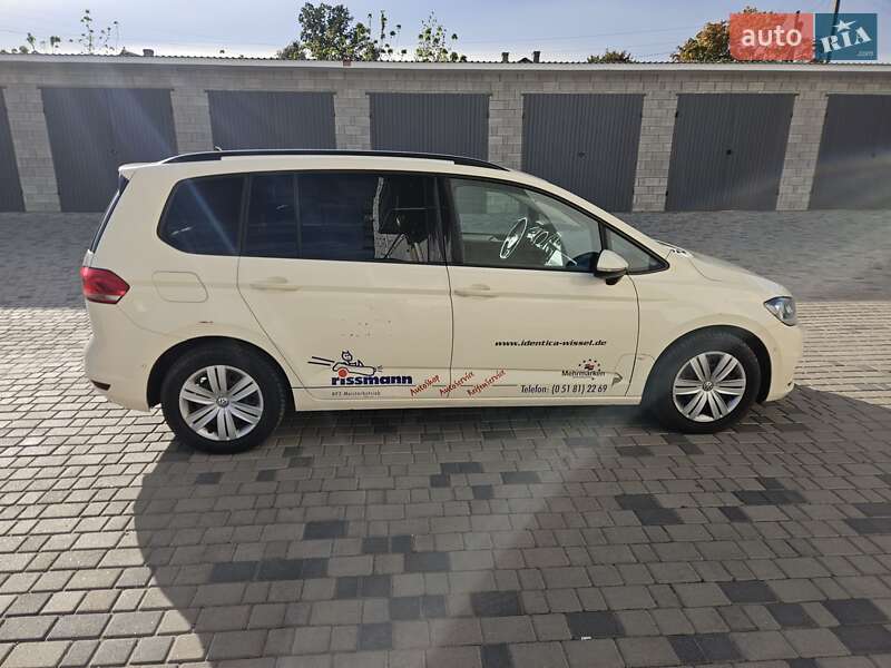 Микровэн Volkswagen Touran 2018 в Березному