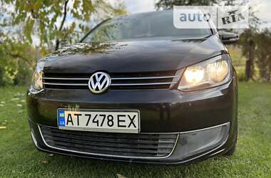 Мінівен Volkswagen Touran 2010 в Івано-Франківську