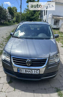 Мінівен Volkswagen Touran 2007 в Полтаві