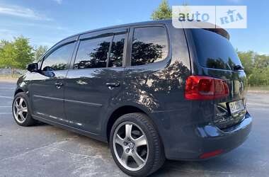 Минивэн Volkswagen Touran 2014 в Кобеляках