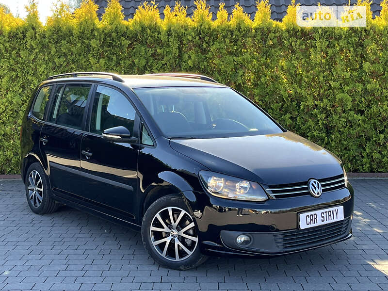 Мінівен Volkswagen Touran 2014 в Стрию