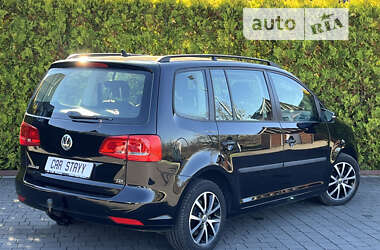 Мінівен Volkswagen Touran 2014 в Стрию