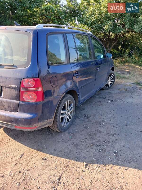 Мінівен Volkswagen Touran 2007 в Івано-Франківську