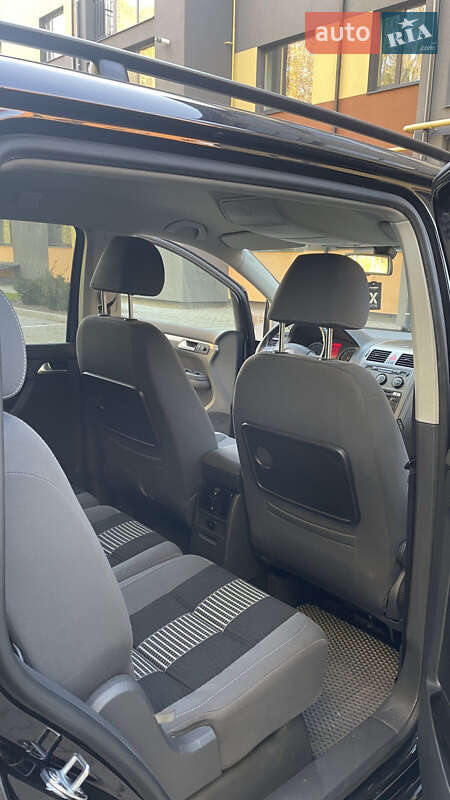 Мінівен Volkswagen Touran 2008 в Луцьку фото 11 Мінівен Volkswagen Touran 2008 в Луцьку