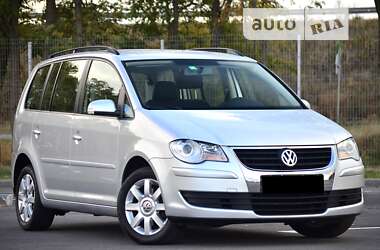 Мінівен Volkswagen Touran 2008 в Дніпрі