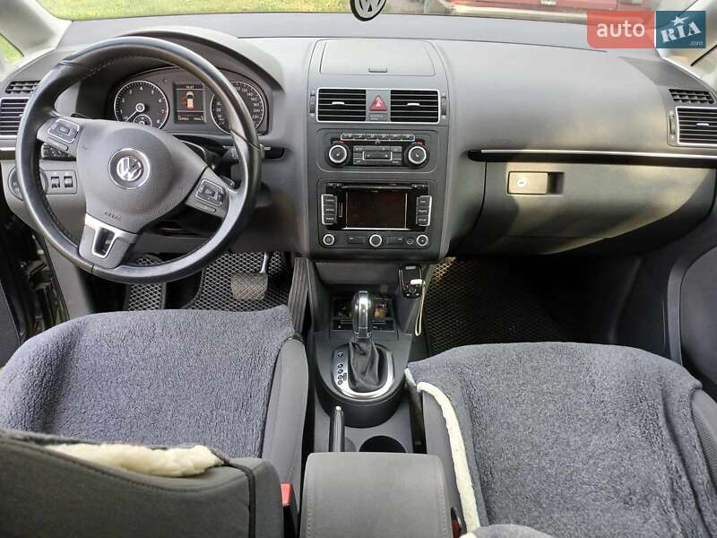 Минивэн Volkswagen Touran 2010 в Любомле