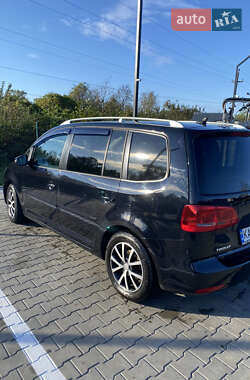 Минивэн Volkswagen Touran 2013 в Виноградове