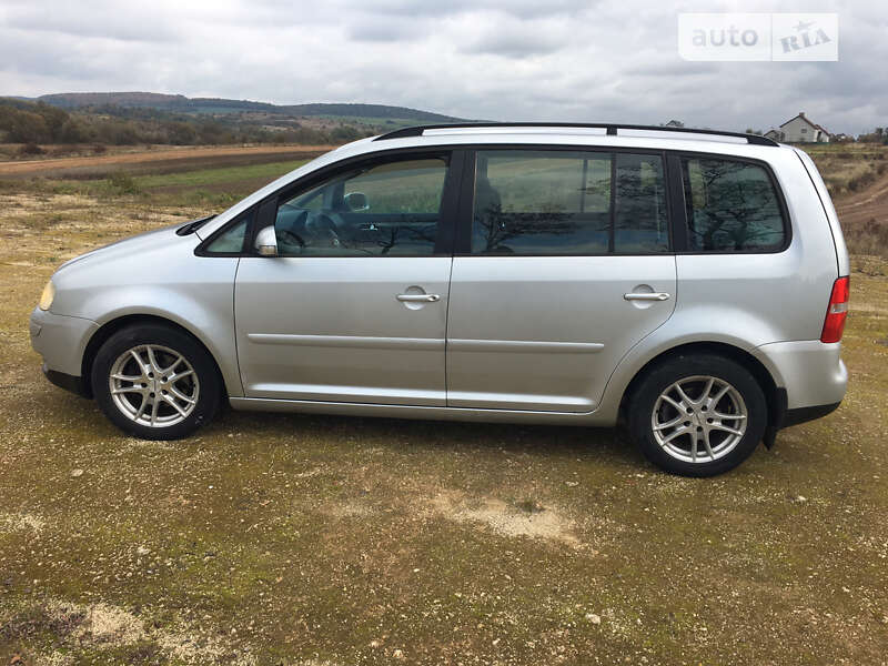 Мінівен Volkswagen Touran 2004 в Перемишлянах