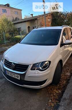 Минивэн Volkswagen Touran 2009 в Ивано-Франковске