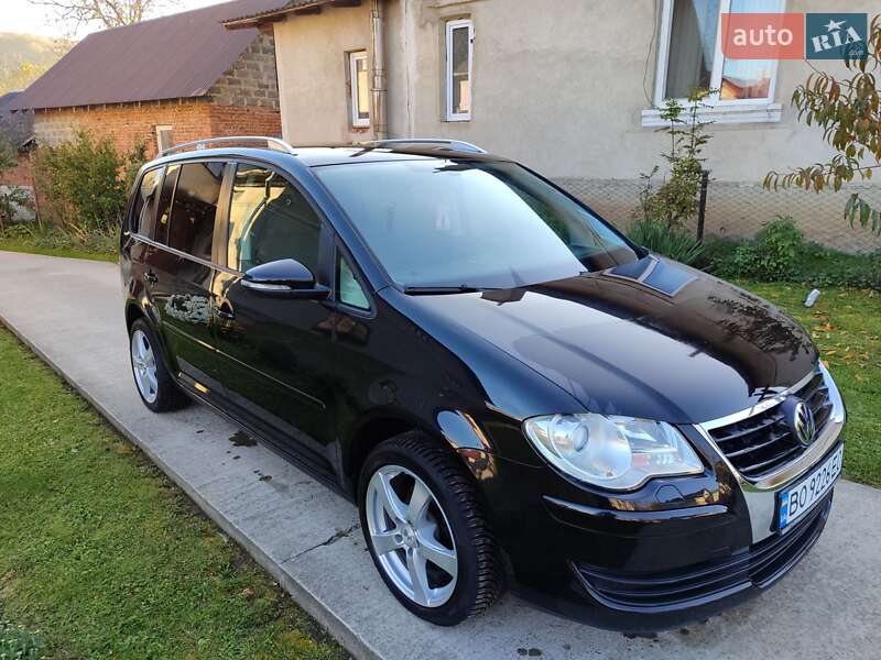 Мінівен Volkswagen Touran 2010 в Бучачі