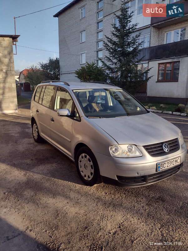 Мінівен Volkswagen Touran 2005 в Городку