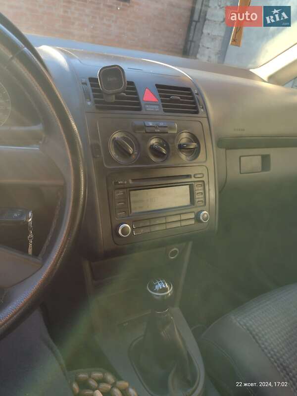 Мінівен Volkswagen Touran 2005 в Городку