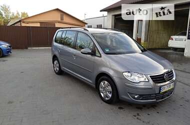 Мінівен Volkswagen Touran 2009 в Красилові