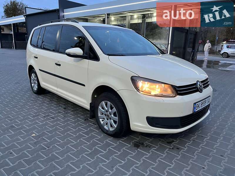 Минивэн Volkswagen Touran 2013 в Житомире