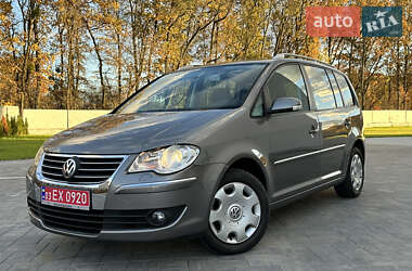 Мінівен Volkswagen Touran 2007 в Луцьку