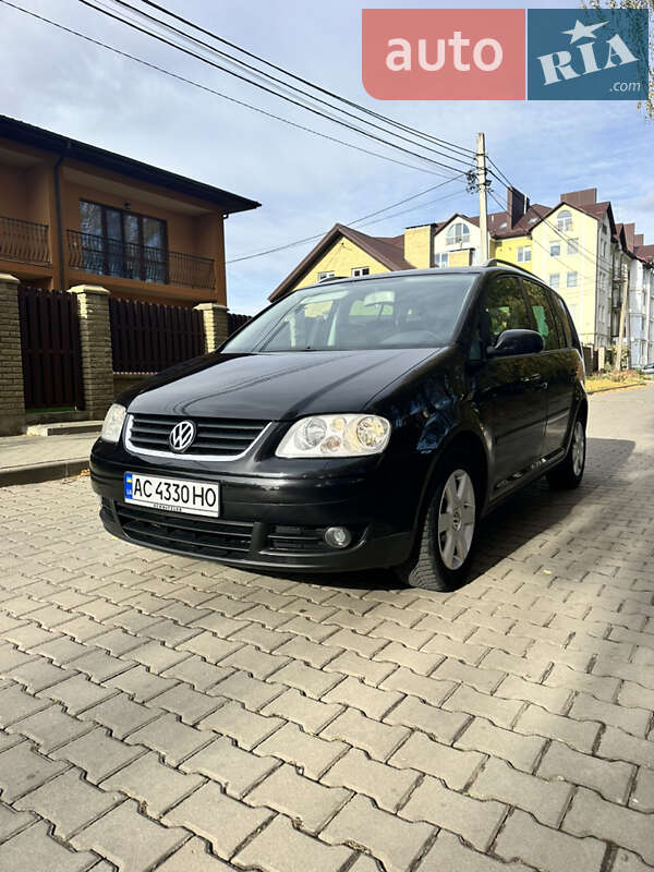 Минивэн Volkswagen Touran 2004 в Луцке