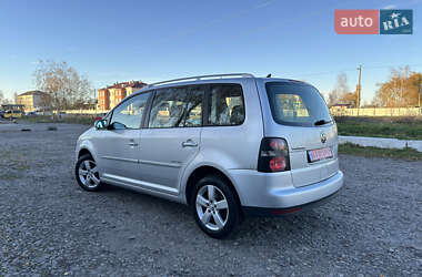 Минивэн Volkswagen Touran 2008 в Червонограде