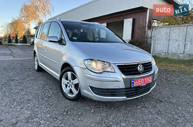 Минивэн Volkswagen Touran 2008 в Червонограде