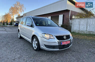 Минивэн Volkswagen Touran 2008 в Червонограде