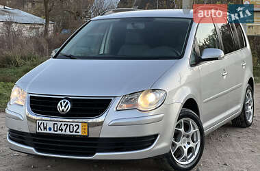 Мінівен Volkswagen Touran 2008 в Тернополі