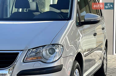 Мінівен Volkswagen Touran 2009 в Житомирі