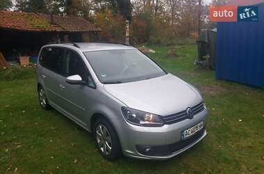 Volkswagen Touran 2012