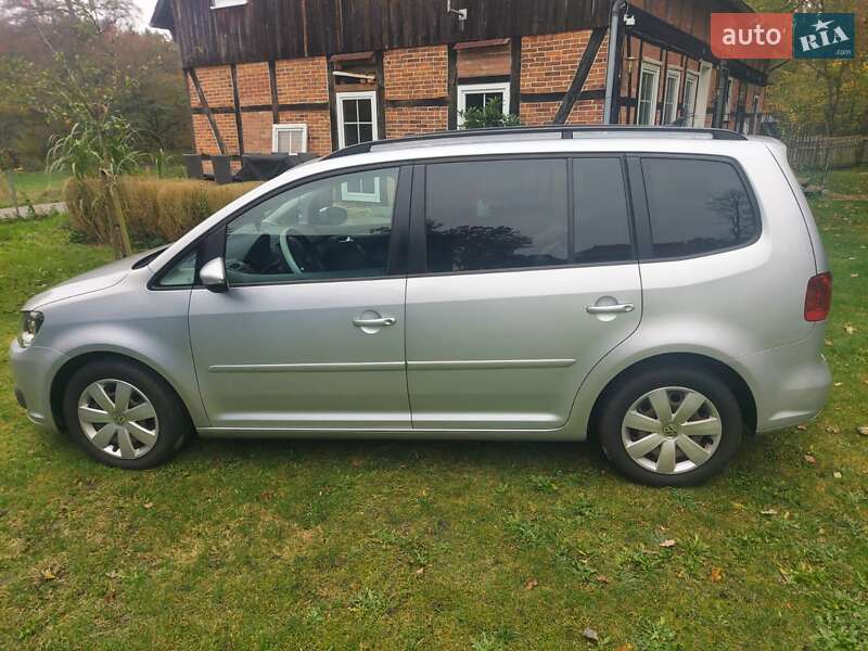 Минивэн Volkswagen Touran 2012 в Нововолынске фото 10 Минивэн Volkswagen Touran 2012 в Нововолынске