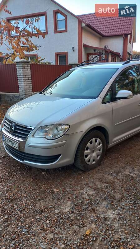 Минивэн Volkswagen Touran 2008 в Новоднестровске