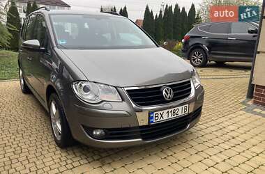 Мінівен Volkswagen Touran 2009 в Хмельницькому