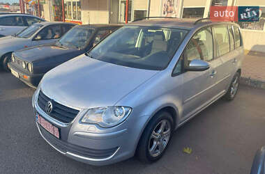 Мінівен Volkswagen Touran 2009 в Луцьку