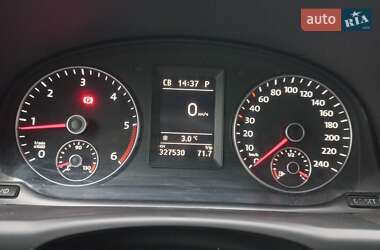 Мінівен Volkswagen Touran 2012 в 