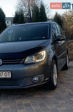 Минивэн Volkswagen Touran 2010 в Кагарлыке