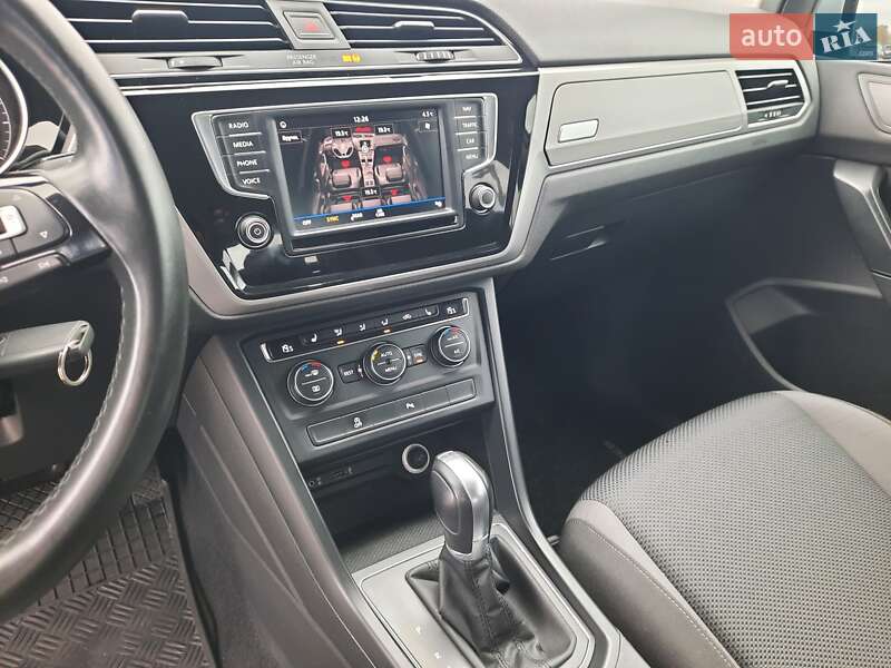Микровэн Volkswagen Touran 2016 в Виннице