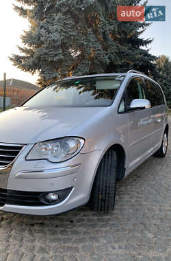 Мінівен Volkswagen Touran 2009 в Кропивницькому