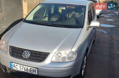 Минивэн Volkswagen Touran 2003 в Нововолынске