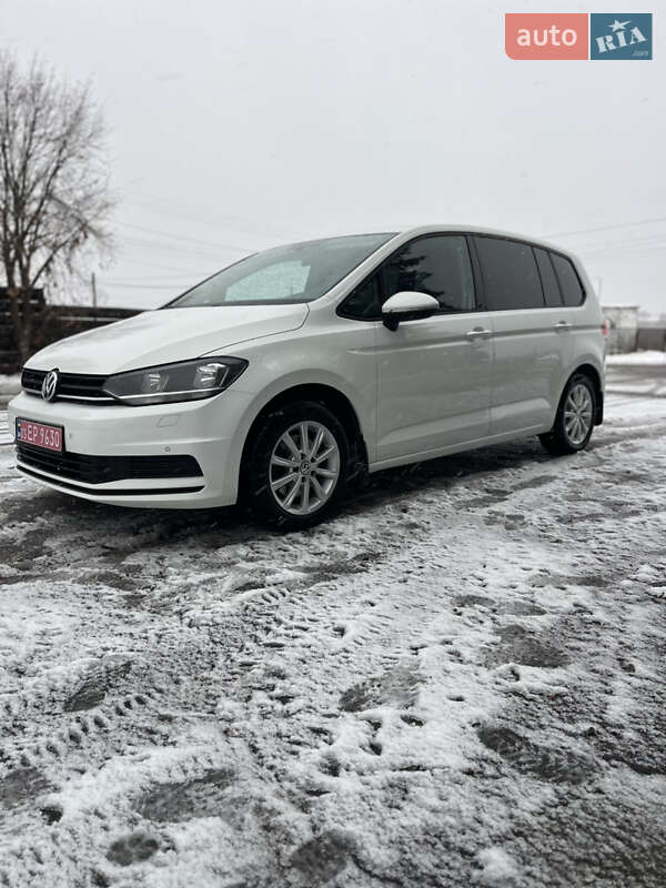 Микровэн Volkswagen Touran 2016 в Барышевке