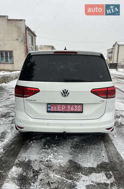 Микровэн Volkswagen Touran 2016 в Барышевке