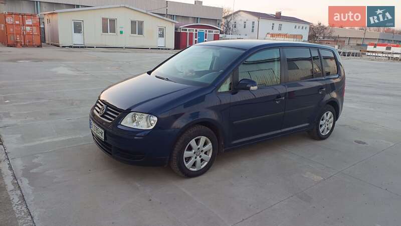 Минивэн Volkswagen Touran 2004 в Полтаве