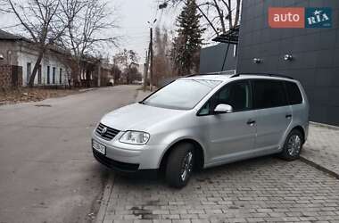 Минивэн Volkswagen Touran 2005 в Славянске