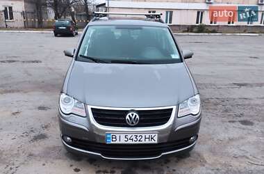 Мінівен Volkswagen Touran 2008 в Полтаві